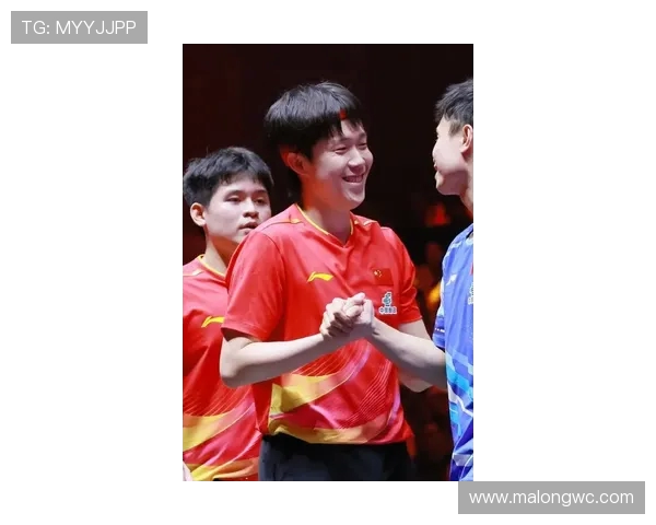 王楚钦互动赛高情商逆转，笑容引爆全场(2)